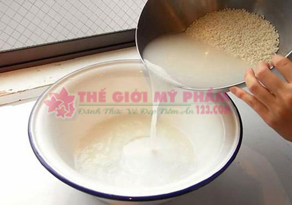 cách làm trắng da toàn thân bằng nước vo gạo